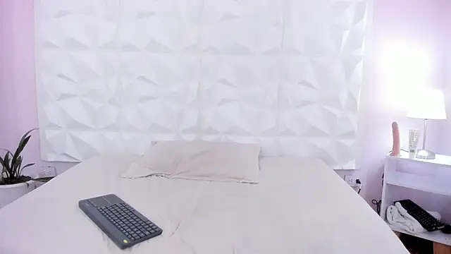 Snapshot of Naomy_gyal chatting on September 17, 7:34 pm Naomy gyal online show from September 17, 7:34 pm