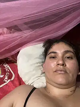 lunasexyhot18 online show from November 7, 4:40 am