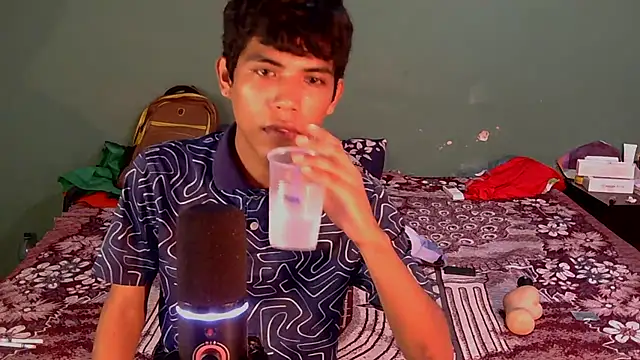 P4NT0J4 online show from March 22, 8:37 pm