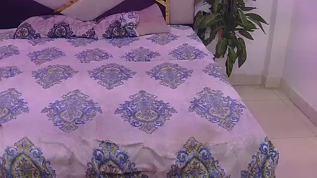 Lovelyy-couple online show from February 22, 4:41 pm