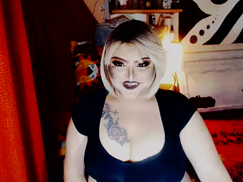 Snapshot of misstresbigcockXXp chatting on September 22, 5:28 am misstresbigcockXXp online show from September 22, 5:28 am