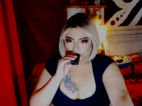 Snapshot of misstresbigcockXXp chatting on September 24, 8:13 am misstresbigcockXXp online show from September 24, 8:13 am