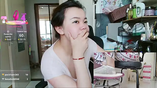 sallycui online show from July 19, 11:18 pm