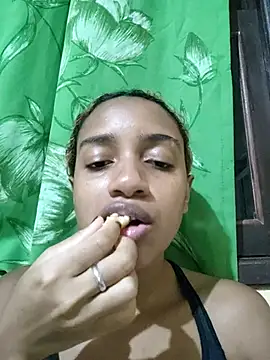 Barbiefox24 online show from February 28, 10:36 am