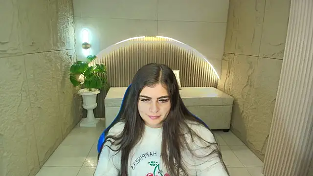 dany r  online show from April 20, 1:03 pm