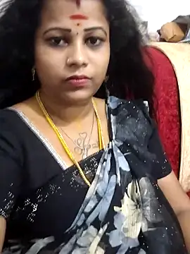 sweetqueen143 online show from April 14, 6:52 pm