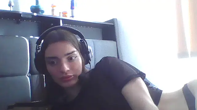 Snapshot of Luna_Samosienko chatting on October 5, 2:55 pm Luna Samosienko online show from October 5, 2:55 pm
