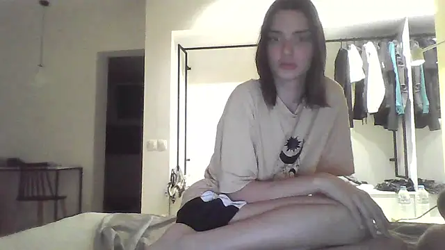 Snapshot of Luna_Samosienko chatting on September 25, 6:28 pm Luna Samosienko online show from September 25, 6:28 pm