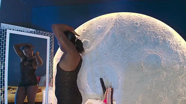 SaraGuzmann online show from February 6, 3:48 pm