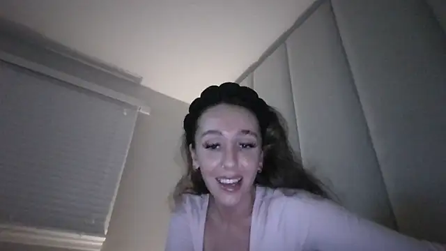 Snapshot of Scotishminx25 chatting on September 30, 8:46 pm Scotishminx25 online show from September 30, 8:46 pm