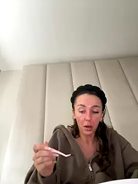 Snapshot of Scotishminx25 chatting on October 11, 2:09 pm Scotishminx25 online show from October 11, 2:09 pm