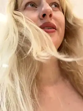 RonnieKiss online show from November 26, 6:58 am