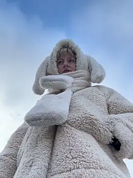 RonnieKiss online show from November 7, 6:30 am