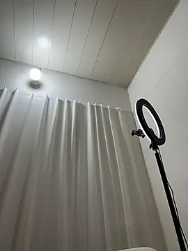 AZ37866 online show from April 2, 2:03 pm