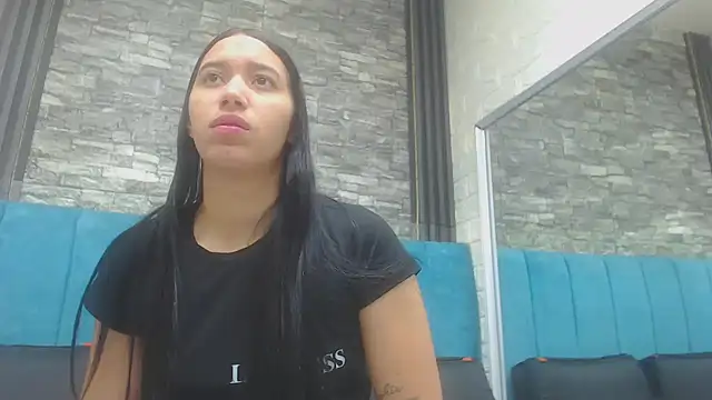 Lil Rose2006 online show from December 4, 1:24 pm