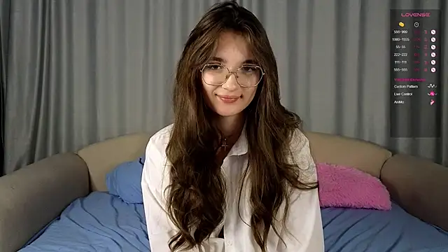 Snapshot of vivyboo111 chatting on October 5, 10:04 pm vivyboo111 online show from October 5, 10:04 pm