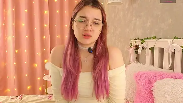 vivyboo111 online show from April 20, 10:35 pm