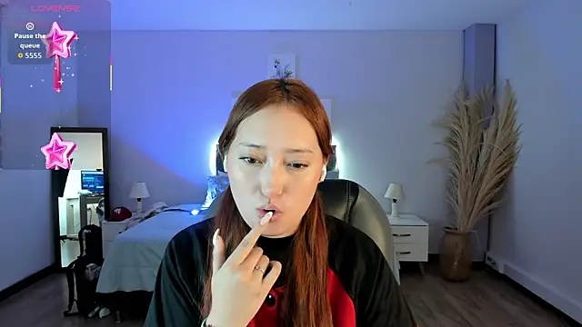 Samara Hilton 2 online show from September 26, 7:44 pm