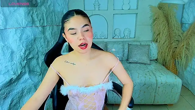 ambarina r online show from November 30, 3:43 am