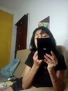 xoxo milk online show from October 11, 3:37 pm