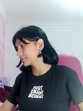 xoxo milk online show from February 20, 6:31 pm