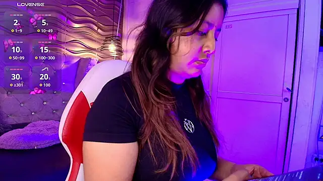 TahiyaMuley  online show from December 4, 7:58 pm