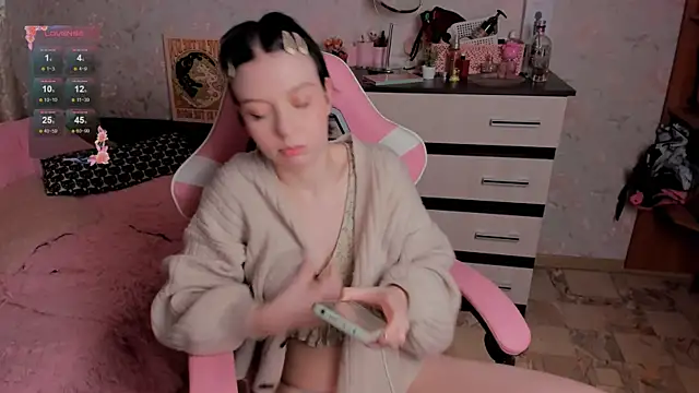 margopink online show from December 13, 9:21 pm