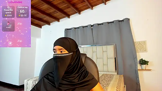 kalila latif online show from November 17, 2:56 am