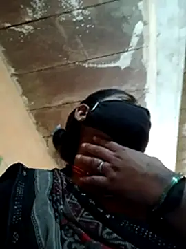 Soniya4357 online show from December 4, 6:04 am