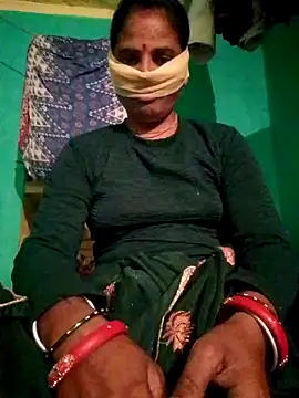 Snapshot of Divya_singh_ chatting on October 15, 4:09 pm Divya singh online show from October 15, 4:09 pm