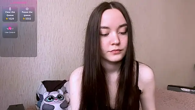 VividSienna online show from May 3, 5:44 am