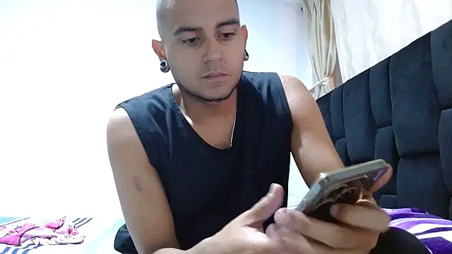 Carlandelli1 online show from October 8, 2:27 am