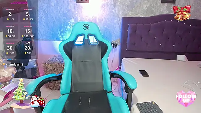 Lauren smiles online show from November 11, 6:09 am