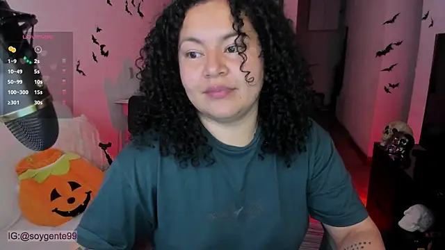 Chubby Licius online show from October 31, 10:58 pm