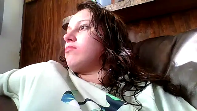 brunettebabexo3 online show from December 16, 1:50 pm