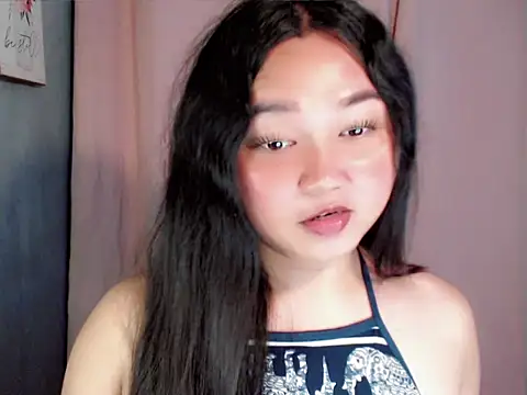 Eyes-on-me online show from July 23, 8:39 pm