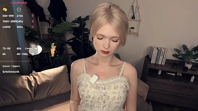 LaureMestler online show from May 3, 10:51 am