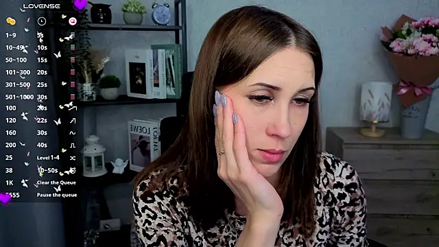 DreamVelour online show from March 7, 6:59 pm