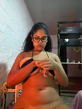 miiabrown18 online show from June 11, 9:06 am