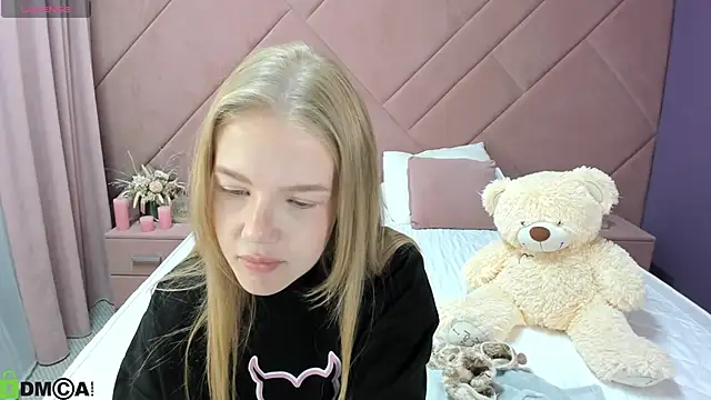 Vicki Todd online show from October 2, 1:43 am