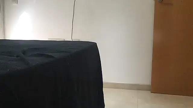 paula19800 online show from October 18, 11:35 am