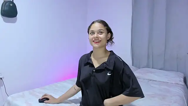 Snapshot of LittleCheerry69 chatting on October 15, 4:20 pm LittleCheerry69 online show from October 15, 4:20 pm