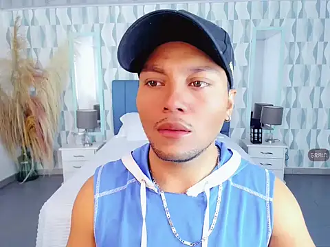 Snapshot of Max_Rivers chatting on October 19, 7:16 pm Max Rivers online show from October 19, 7:16 pm