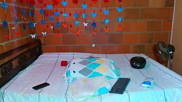 lorenacapelli online show from October 2, 12:59 am