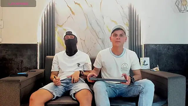 liam coleman25 online show from April 30, 3:45 am