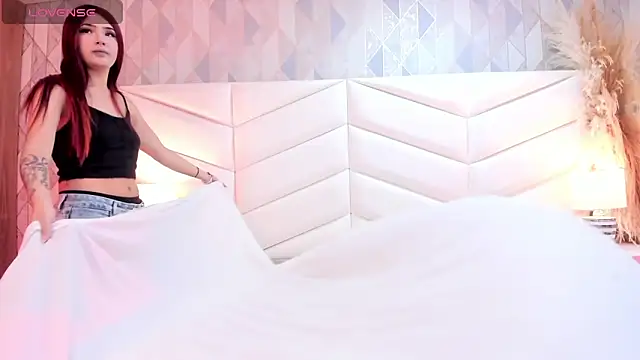 Charlotte hall  online show from November 10, 3:34 am