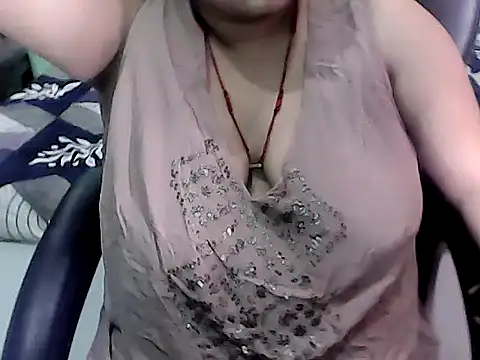 BABITA KUMARII online show from July 28, 6:42 pm