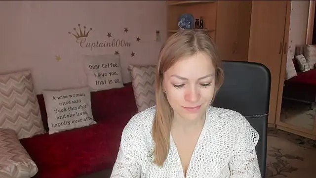 Tiffany Bates online show from September 26, 9:07 am