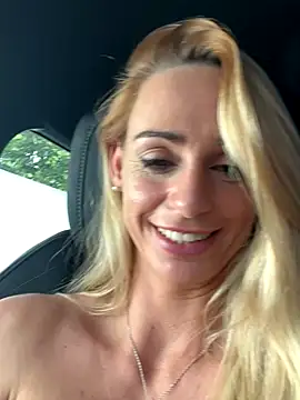 Snapshot of ericafontesx chatting on October 7, 11:58 am ericafontesx online show from October 7, 11:58 am