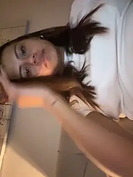 Snapshot of anna_evans09 chatting on October 7, 10:52 am anna evans09 online show from October 7, 10:52 am